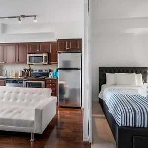 https://downtown-luxury-condo-toronto.niagara-fallshotels.com